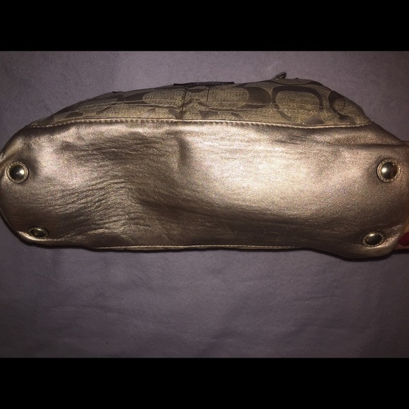 Authentic coach Gold monogram purse - Picture 4 of 6